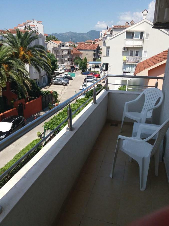 Mona&Mike Apartments Tivat Exteriör bild