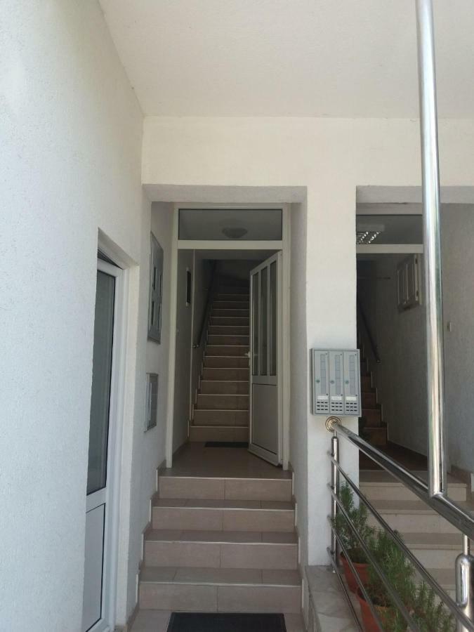 Mona&Mike Apartments Tivat Exteriör bild
