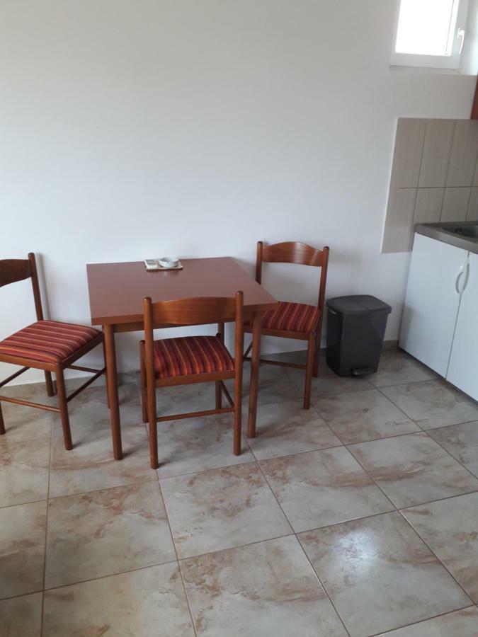Mona&Mike Apartments Tivat Exteriör bild